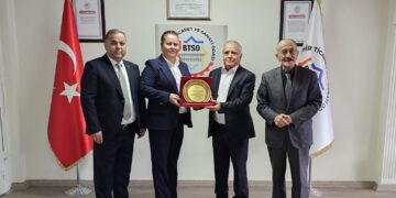 BEYŞEHİR TSO’DAN VERGİ REKORTMENLERİNE PLAKET